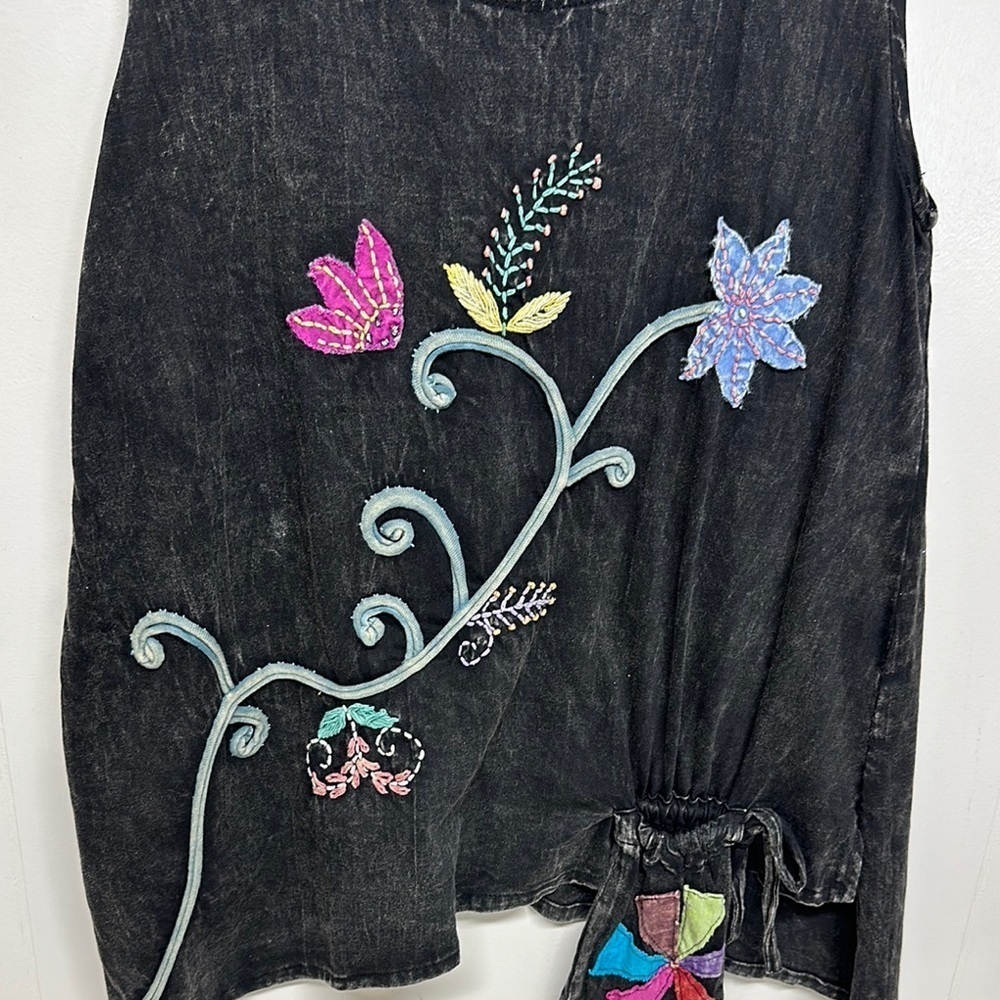 Black Asymmetrical Embellished Sleeveless Tank Top - Picture 2 of 6
